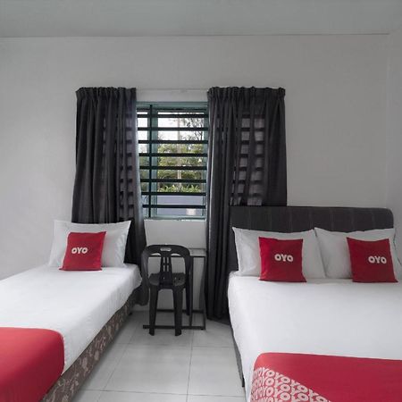 Oyo 91089 Motel Fasa 2B Seri Manjung Extérieur photo