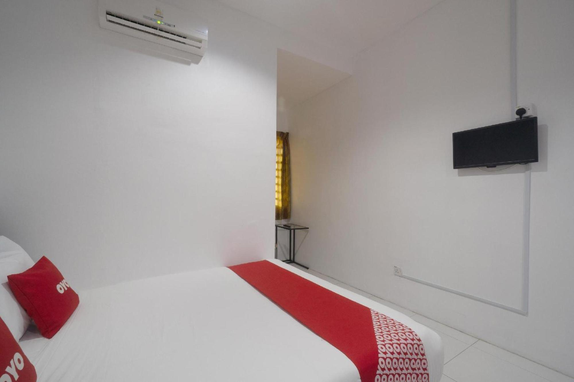 Oyo 91089 Motel Fasa 2B Seri Manjung Extérieur photo