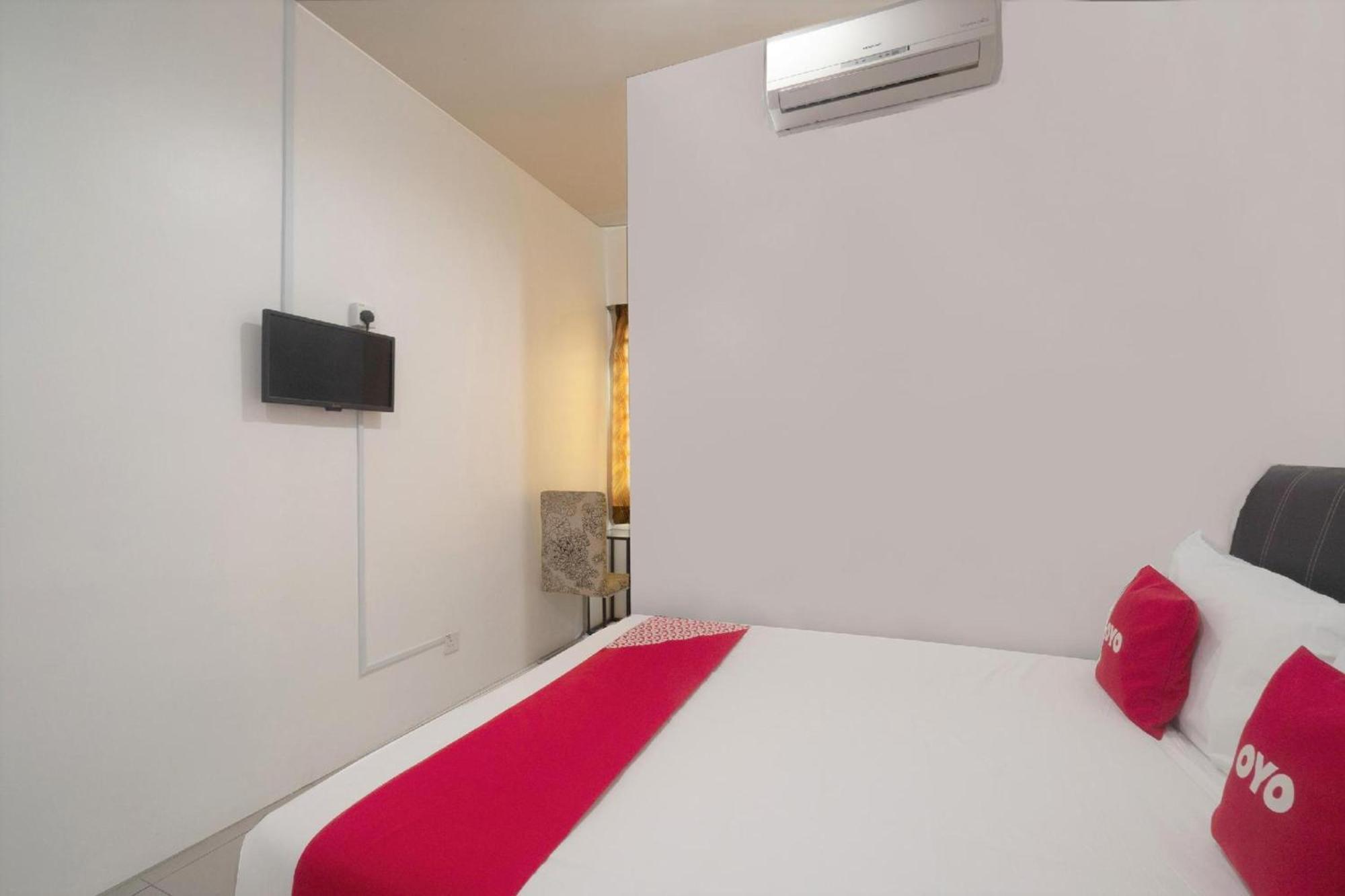 Oyo 91089 Motel Fasa 2B Seri Manjung Extérieur photo