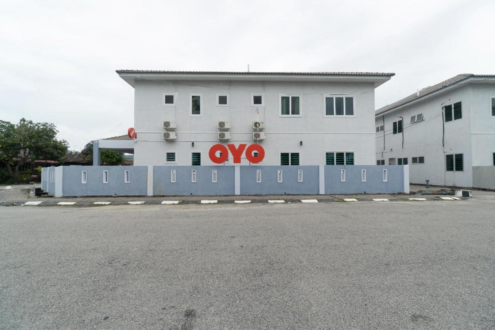 Oyo 91089 Motel Fasa 2B Seri Manjung Extérieur photo