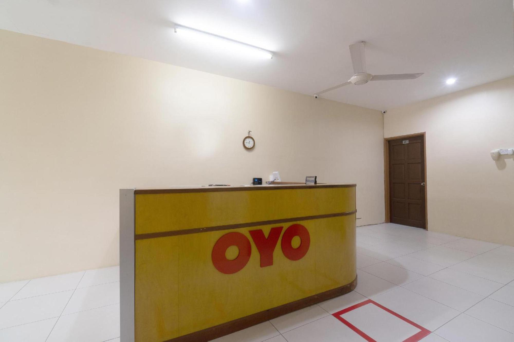 Oyo 91089 Motel Fasa 2B Seri Manjung Extérieur photo